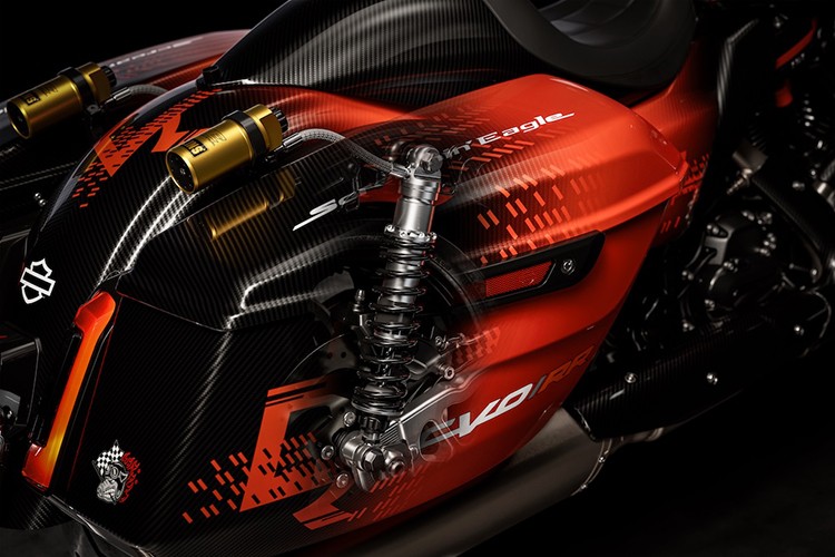 Siêu phẩm Harley-Davidson Road Glide CVO "thét giá" gần 3 tỷ đồng - Hình 9 Sieu pham Harley-Davidson Road Glide CVO