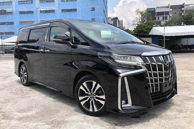 Toyota Việt Nam triệu hồi Alphard tiền tỷ vì nắp ca-pô... "biết bay" Toyota Viet Nam trieu hoi Alphard tien ty vi nap ca-po...