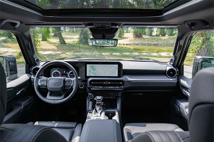 Toyota Land Cruiser tăng giá tới gần 300 triệu đồng tại Việt Nam - Hình 10 Toyota Land Cruiser tang gia toi gan 300 trieu dong tai Viet Nam-Hinh-10