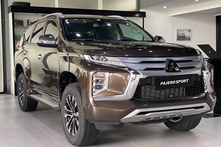 Mitsubishi Pajero Sport giam 