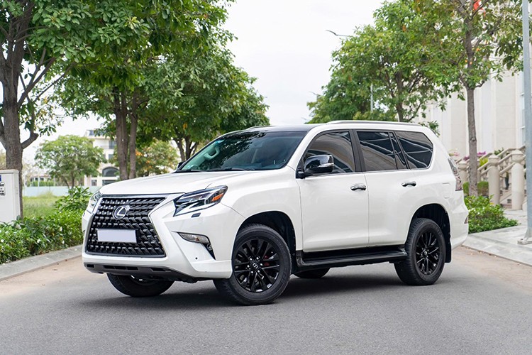 Lexus GX 460 chay 3 nam tai Viet Nam, lo nhe 1 ty dong