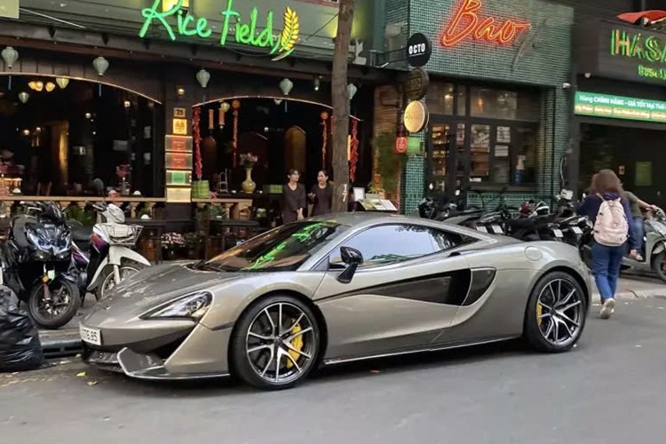 McLaren 570S cua Cuong Do la tung ban hon 8 ty gio ra sao?