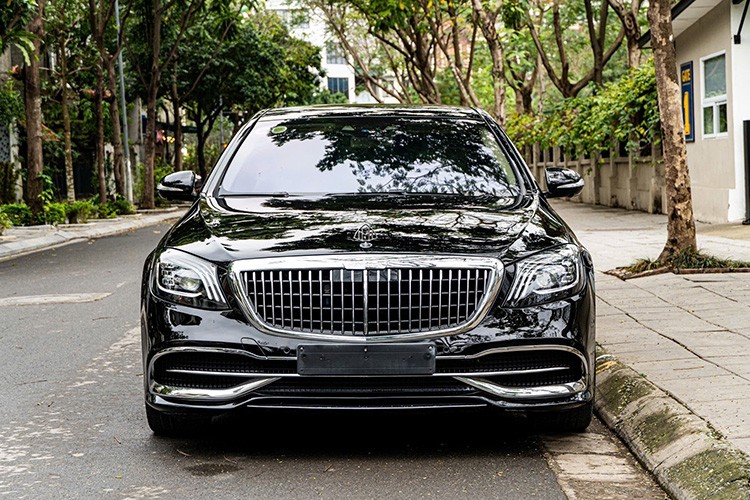 Mercedes-Maybach S450 chay 7 nam, dai gia Viet 