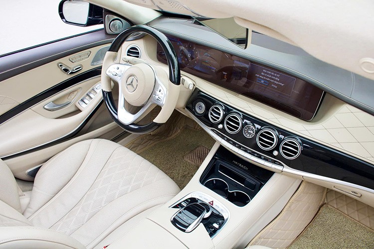 Mercedes-Maybach S450 chay 7 nam, dai gia Viet 