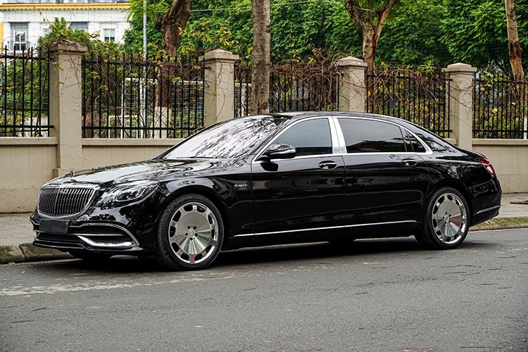 Mercedes-Maybach S450 chay 7 nam, dai gia Viet 