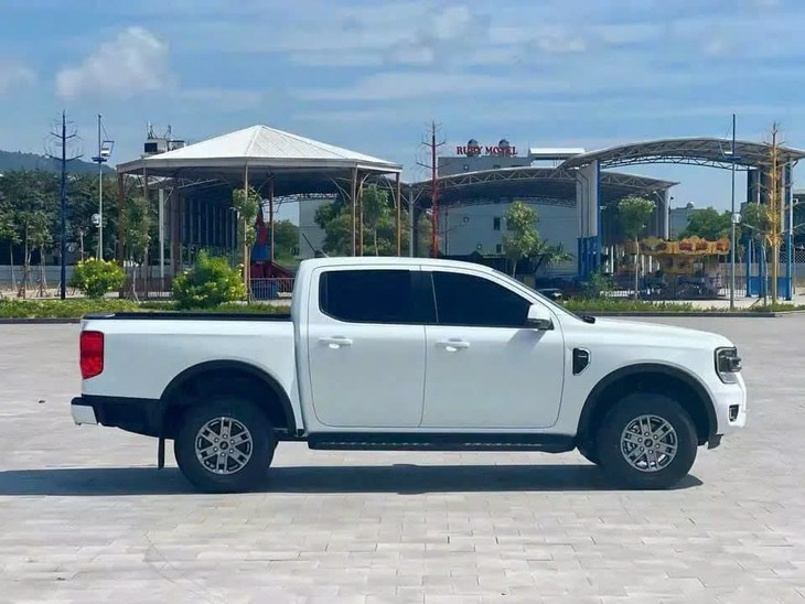 Ford Ranger XLS+ 2025 mới vừa ra mắt Việt Nam có gì hay? - Hình 3 Ford Ranger XLS+ 2025 moi vua ra mat Viet Nam co gi hay?-Hinh-3