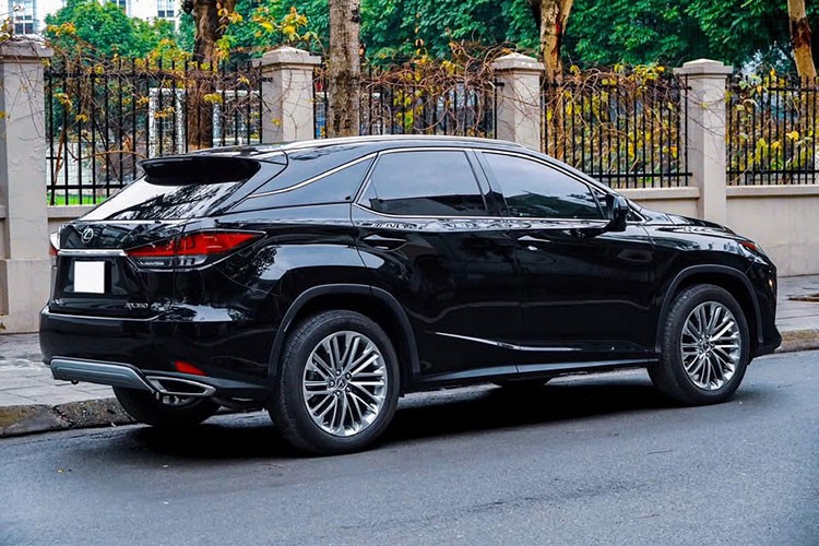Lexus RX350 2022 len san oto cu, chu xe lo nhe 1 ty dong-Hinh-2