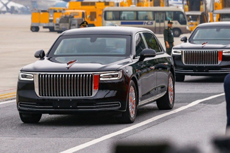 Cận cảnh Hồng Kỳ N701 - limousine chở ông Tập Cận Bình tại Việt Nam - Hình 11 Can canh Hong Ky N701 - limousine cho ong Tap Can Binh tai Viet Nam-Hinh-11