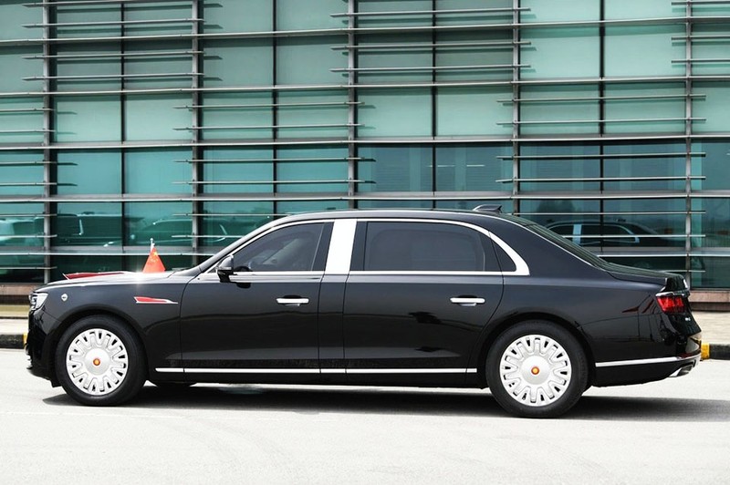 Cận cảnh Hồng Kỳ N701 - limousine chở ông Tập Cận Bình tại Việt Nam - Hình 2 Can canh Hong Ky N701 - limousine cho ong Tap Can Binh tai Viet Nam-Hinh-2