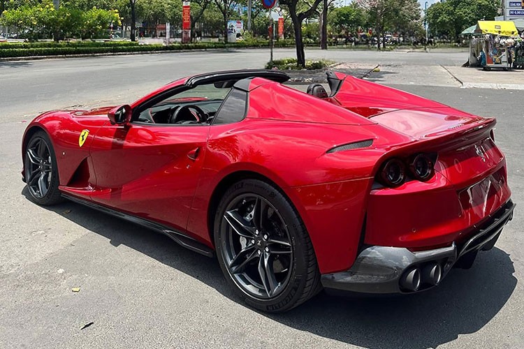 Ferrari 812 GTS hon 26 ty dong thu hai lan banh tai Viet Nam-Hinh-2