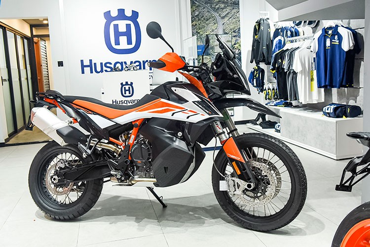 KTM và Husqvarna ế ẩm, ngừng bán chính hãng tại Việt Nam - Hình 3 KTM va Husqvarna e am, ngung ban chinh hang tai Viet Nam-Hinh-3