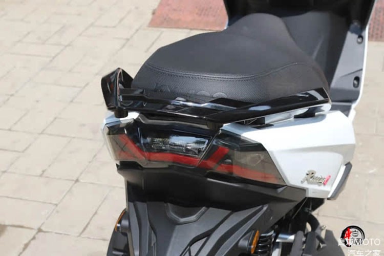 Kymco Racing H150 tu 50 trieu dong, do day xang chay 300 km-Hinh-5