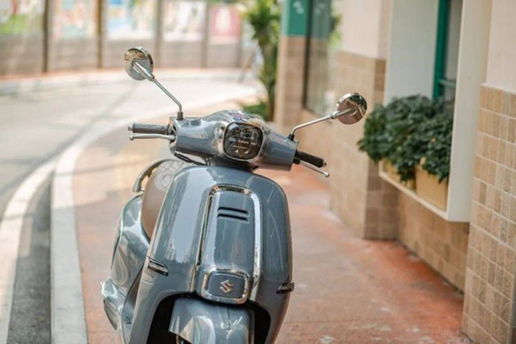 Can canh Suzuki US125 - xe ga 