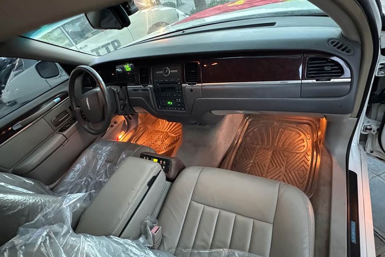 Lincoln Limousine 2006 sieu sang “dai ngoang”, hon 1,2 ty o Ha Noi-Hinh-5