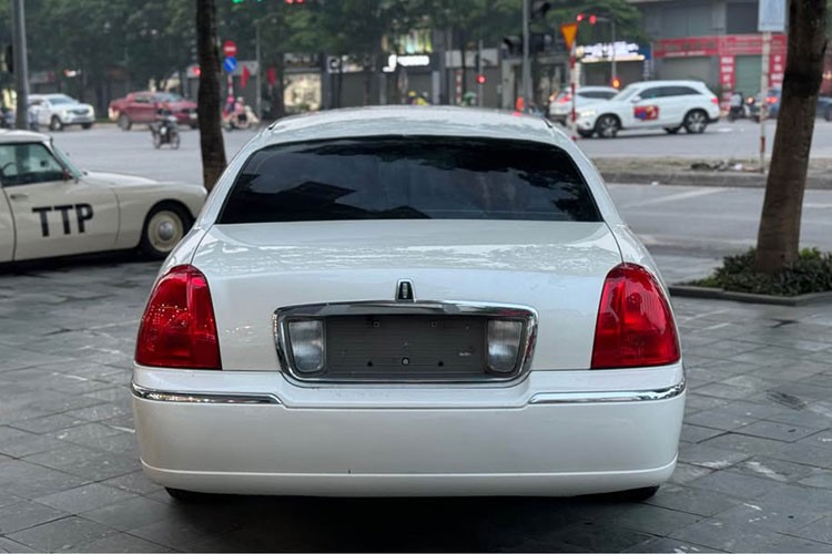 Lincoln Limousine 2006 sieu sang “dai ngoang”, hon 1,2 ty o Ha Noi-Hinh-7