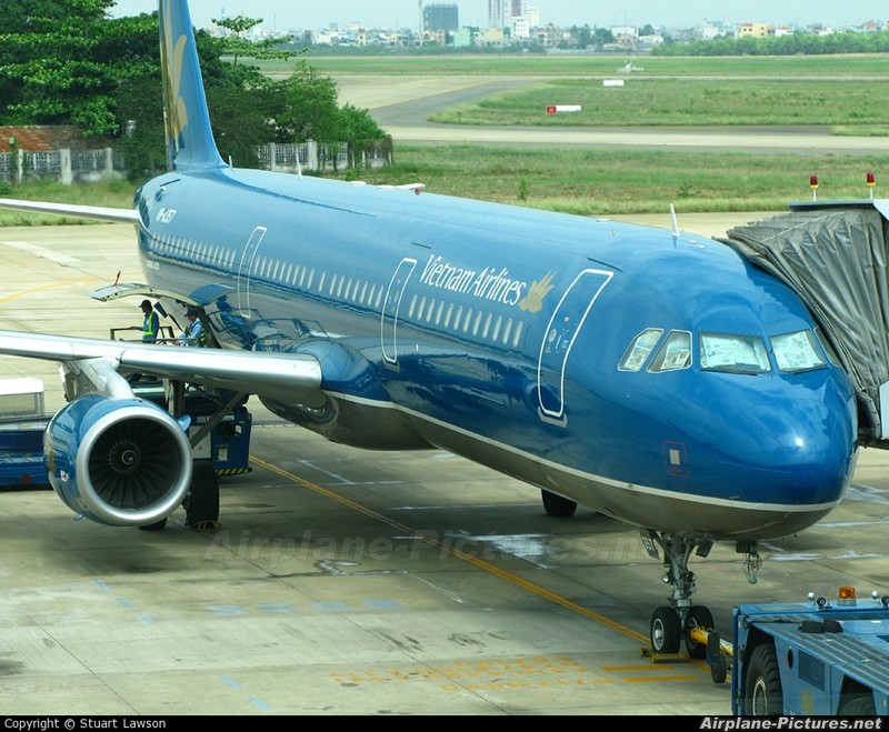 Tập tinVietnam Airlines Airbus A321231 VNA322HKG31072011 614rm  6053448296jpg  Wikipedia tiếng Việt
