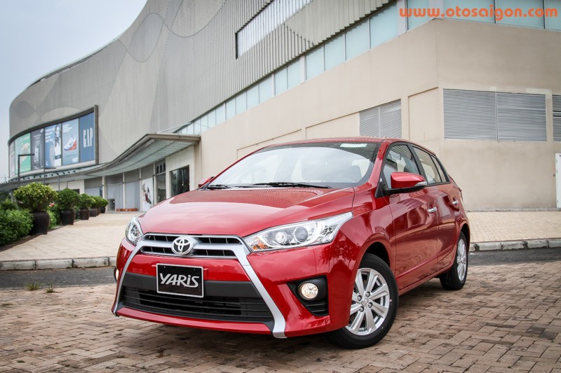 Xe Toyota Yaris 2014 nhap tu Thai Lan hut khach Viet Nam