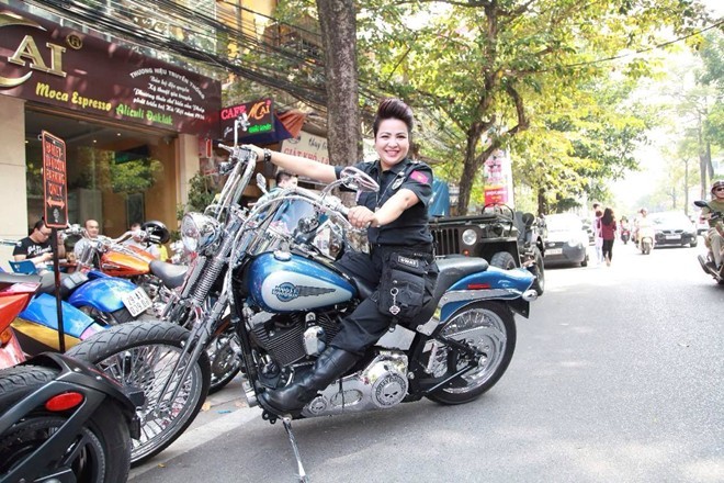 Dan Harley-Davidson ham ho xom tu mung nu biker HN-Hinh-2