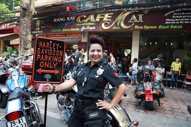 Dan Harley-Davidson ham ho xom tu mung nu biker HN