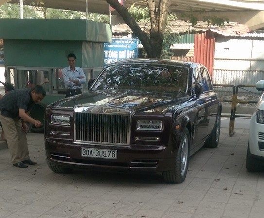Rolls-Royce Oriental Sun 43 ty tai Viet Nam ai la chu nhan