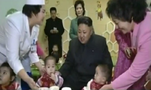 Video: Ong Kim Jong-un tham trai tre mo coi