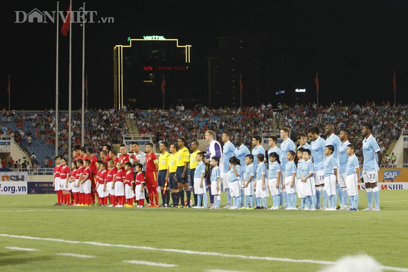 Nhung chuyen kho do ben le tran Viet Nam - Man City-Hinh-5