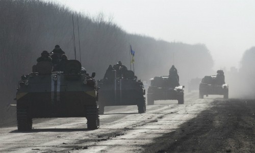 Chuyen khau phao tu hanh toi Lugansk, Kiev toan tinh gi?