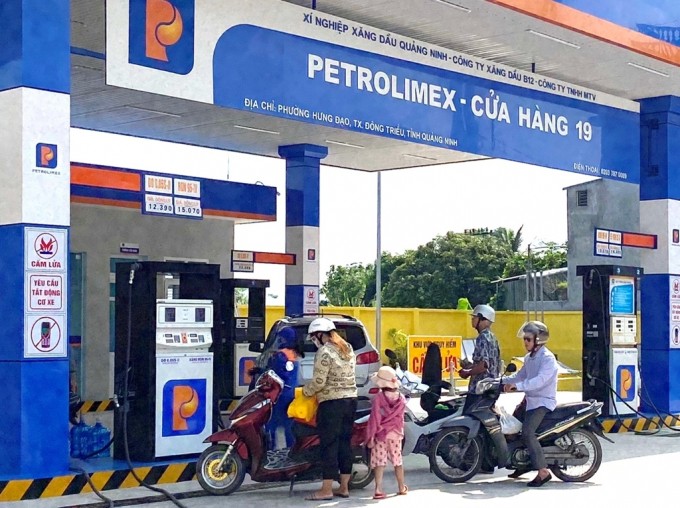 Petrolimex muon thoai von khoi PG Bank va Pjico trong nam nay