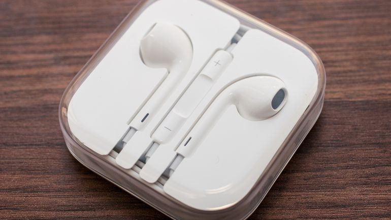 Dap hop tai nghe khong day AirPods cua Apple vua len ke-Hinh-7