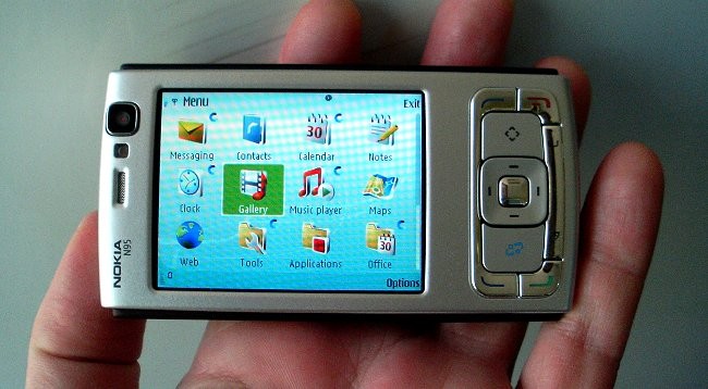 5 smartphone mot thoi khien dan Viet Nam me man-Hinh-9