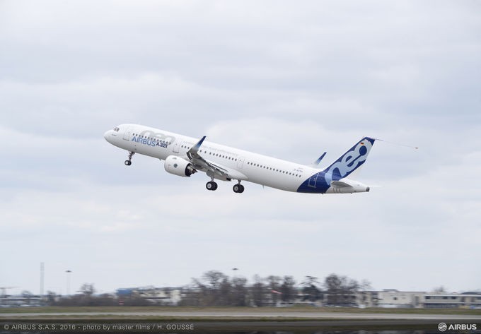 Can canh may bay Airbus A321neo Vietnam Airlines vua thue-Hinh-2