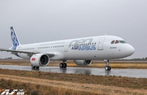 Can canh may bay Airbus A321neo Vietnam Airlines vua thue-Hinh-3