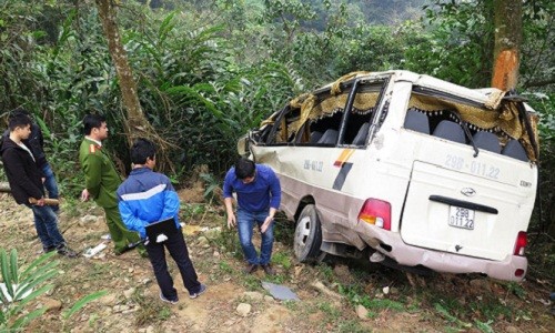 He lo nguyen nhan vu xe khach lao xuong vuc o Lao Cai