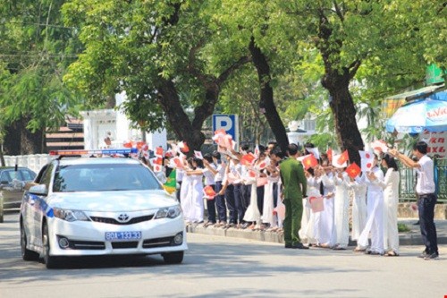 Nhat Hoang Akihito chao tam biet Co do Hue