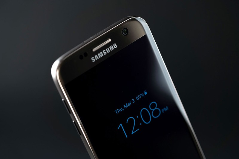 Lo anh Samsung Galaxy S8 tren tay dep chat lu-Hinh-8