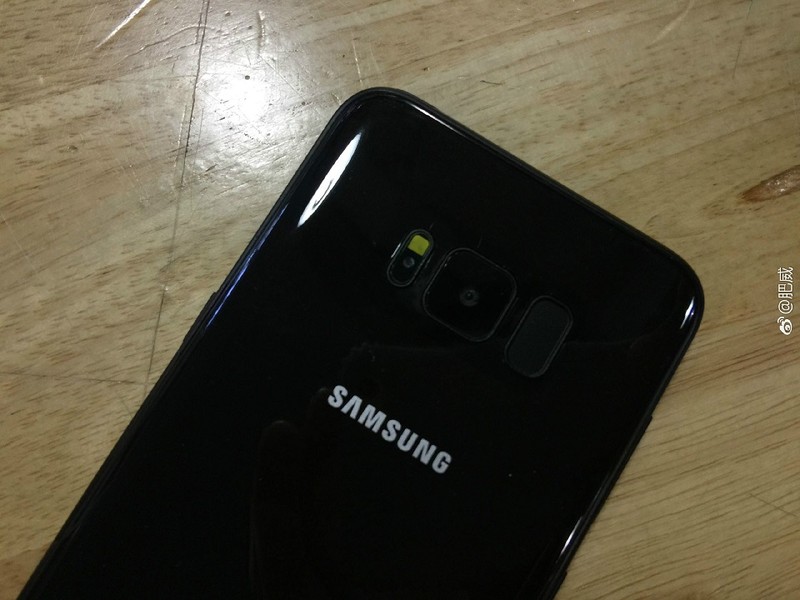 Ro ri anh thuc te Samsung Galaxy S8 phien ban den bong-Hinh-2