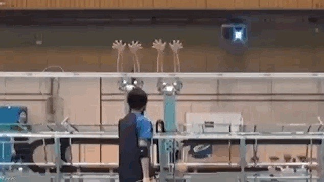 Ky thu xem robot huan luyen bong chuyen tai Nhat Ban-Hinh-6