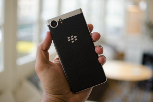BlackBerry KEYone so ke cung Galaxy S8-Hinh-5
