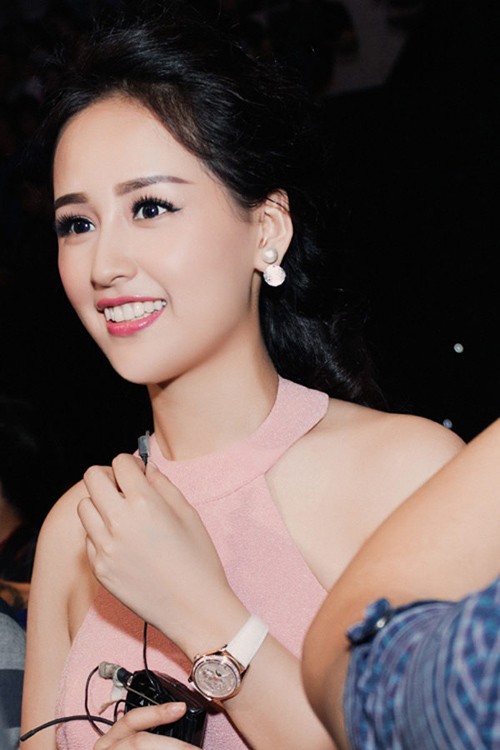 Mai Phuong Thuy lien tuc sam nha, lo dai gia chong lung?-Hinh-2