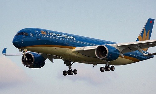 May bay Vietnam Airlines sap mua co gi doc?