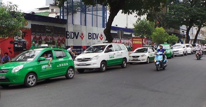Taxi, xe om truyen thong chao dao the nao tu khi co Uber, Grab?-Hinh-2