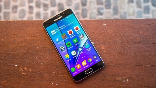 Ngang gia, Galaxy J7 Pro co gi khac so voi Galaxy A5 2016?-Hinh-11