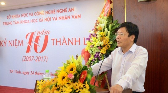 Chan dung 15 thanh vien To tu van kinh te cua Thu tuong-Hinh-14