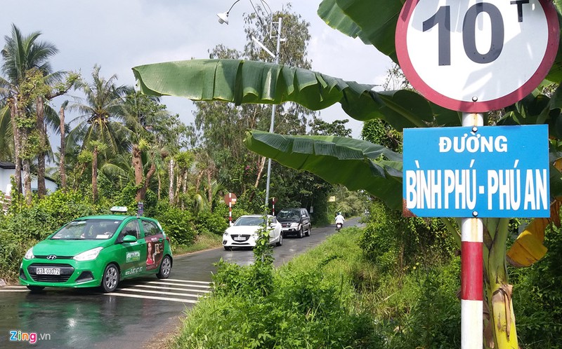 Anh: Hang nghin oto ne tram thu phi Cai Lay-Hinh-8