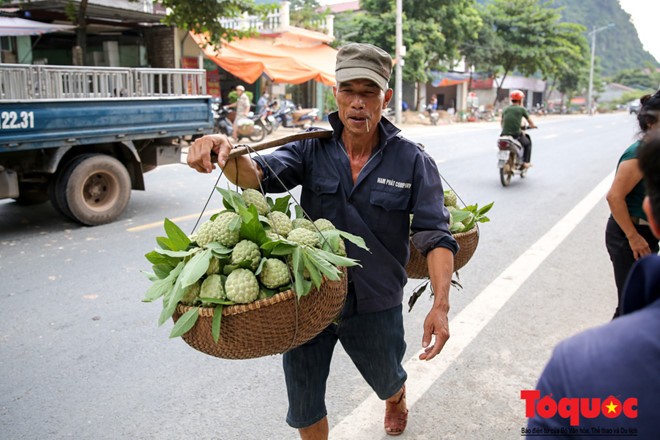 Lang Son: Nhon nhip cho na lon nhat nuoc vao mua-Hinh-4