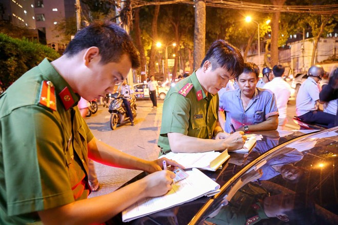 Lan dau tien ong Doan Ngoc Hai khong “xu” o to chiem via he-Hinh-10