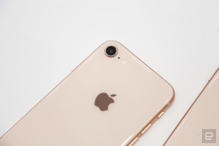 iPhone 8/ 8 Plus chi la “don” kich cau cho iPhone X?-Hinh-8