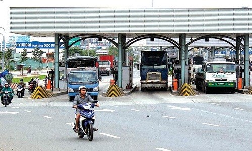 Chuan bi giam phi 54 du an BOT tren ca nuoc