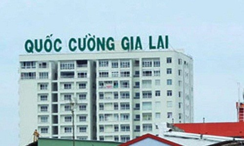 Bat ngo co gai 8X la chu no lon nhat cua Cuong Dola