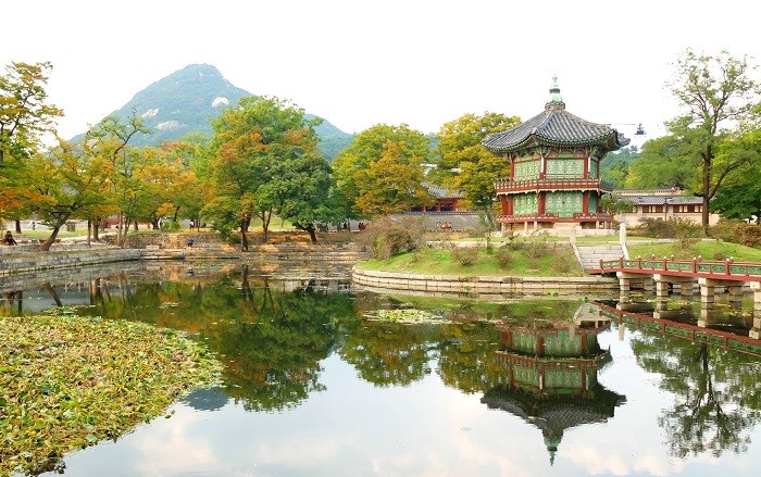 Kien truc doc trong cung dien hoang gia Gyeongbokgung Han Quoc-Hinh-2